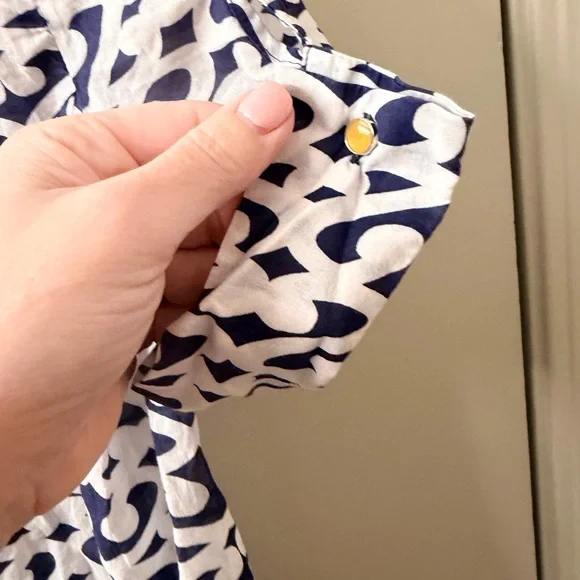 Ann Taylor Navy Blue and White Button Front Short Sleeve Top Size 10 - Picture 5 of 8